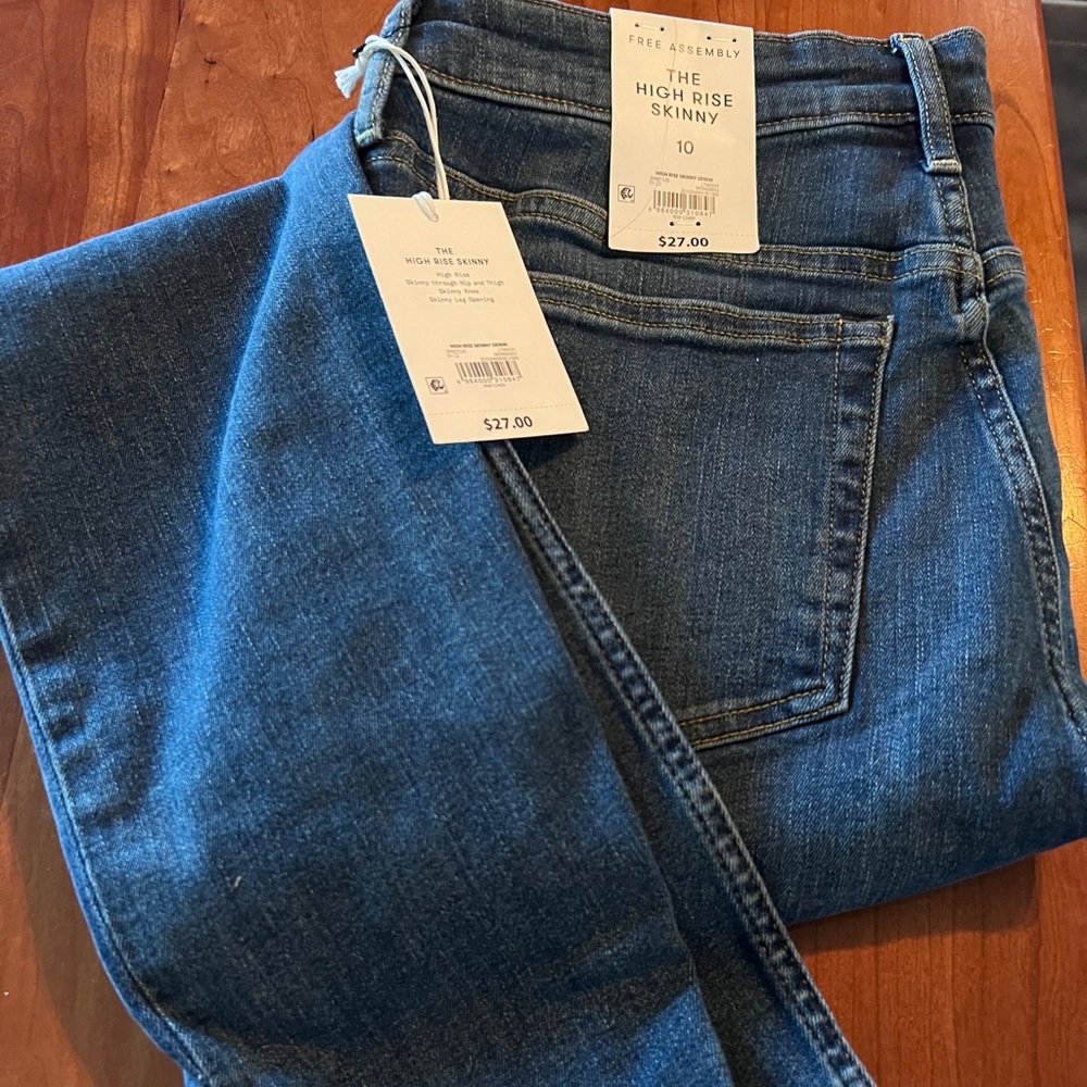 Free assembly, high rise, skinny jeans